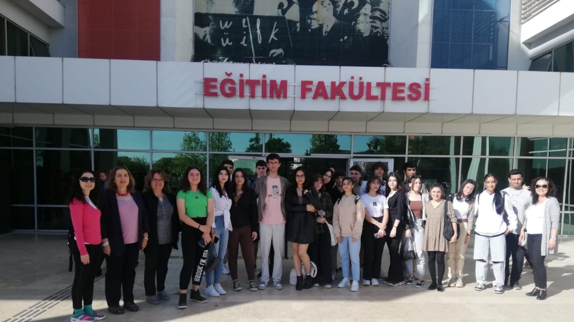 Akdeniz Üniversitesi Eğitim Fakültesi İngilizce Öğretmenliği bölümüne yaptığımız gezi